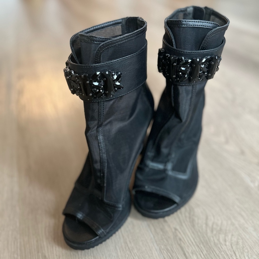 Karl lagerfeld heal booties black